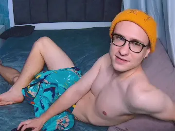 Cam4 Live Porn of DennisGartman6