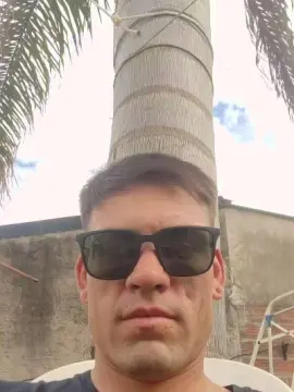 Cam4 Sex Cam of emiliano_benit3