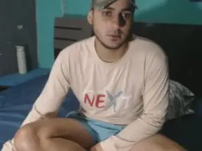 Cam4 Watch Live Sex Cams of xxxxHotxoxo