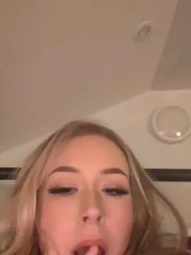 Cam4 Free Live Porn of Rubybaby95