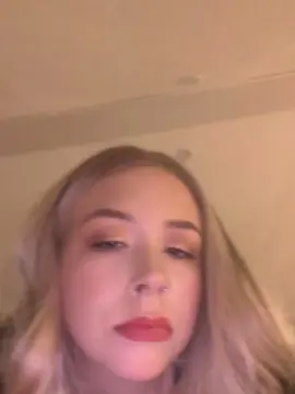 Cam4 Live Sex Cam of Rubybaby95