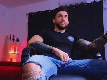 Cam4 Private Sex Chat of MightyAaronX