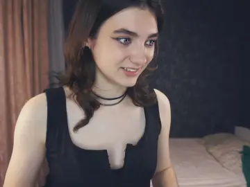 Cam4 Live Sex of YuonneChaille