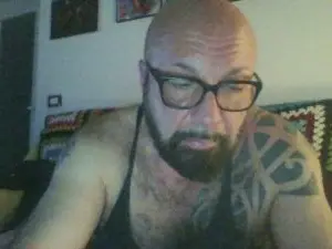 Cam4 Free Live Porn of hotproperty74