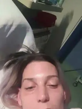 Cam4 Free Porn Cam of Monique333