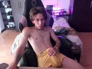 Cam4 Free Live Porn of XIce_Boy