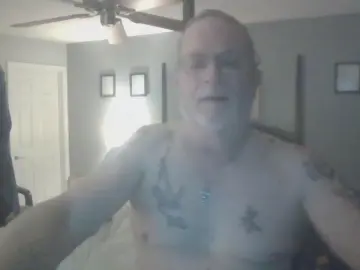 Cam4 Live Sex Cam of MaXimumSasXha