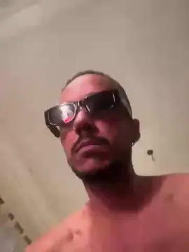 Cam4 Free Porn Cam of Juanmartinuy