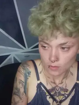 Cam4 Live Sex Cam of Megan222_