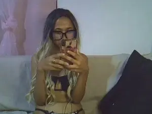 Cam4 Live Sex Cam of MissMayah