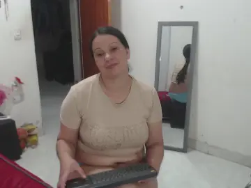 Cam4 Live Sex of LauraFoxx