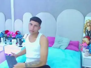 Cam4 Watch Live Sex Cams of partyduoboys