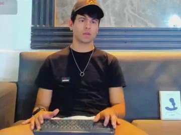 Cam4 Best Webcam of Aron_Uzumaki