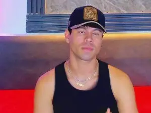 Cam4 Live Sex Cam of Aron_Uzumaki