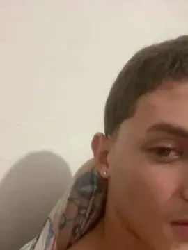Cam4 Live Sex of Brankin01