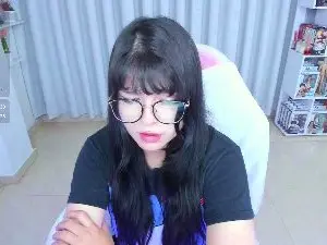 Cam4 Free Live Porn of misshoneyxxx