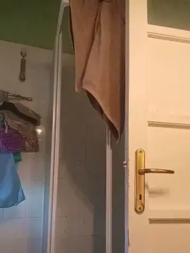 Cam4 Live Porn of italiawolf