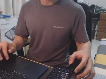 Cam4 Live Porn of bio1988