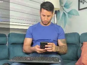 Cam4 Adult Video Chat of George_Diesell