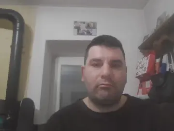 Cam4 Free Live Porn of ezio87