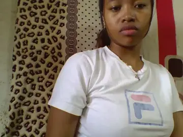 Cam4 Free Live Porn of Sexyloveminah