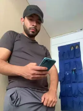 Cam4 Live Sex Cam of Luisfer98