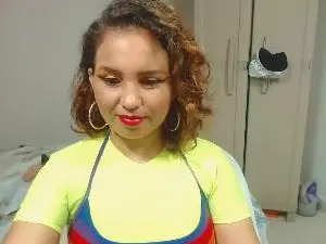 Cam4 Live Sex Cam of paola_latina29