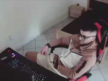 Cam4 Private Sex Chat of AlbanianFker21