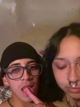 Cam4 Live Porn of Brunet44