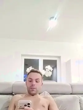 Cam4 Watch Live Sex Cams of Zorrosexy87