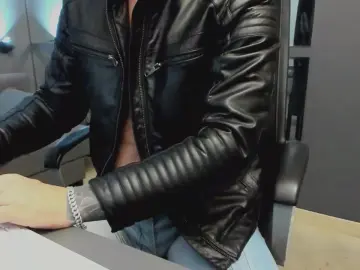 Cam4 Live Sex of AronGrant
