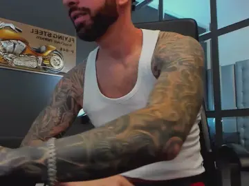 Cam4 Live Sex Cam of AronGrant