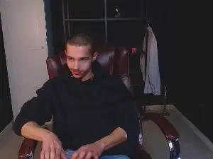 Cam4 Nude Webcam of KaydenDrew