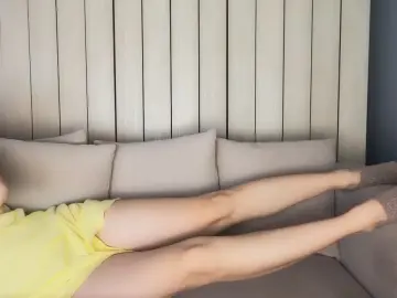 Cam4 Nude Webcam of ShySchoolGrl