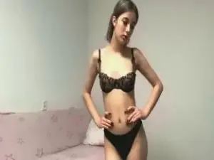 Cam4 Live Porn of ElanorLooney