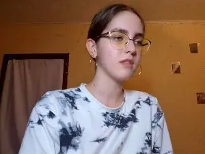 Cam4 Adult Webcam of RoxanaKneisler