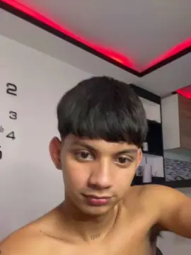 Cam4 Free Live Porn of naughty_daniel