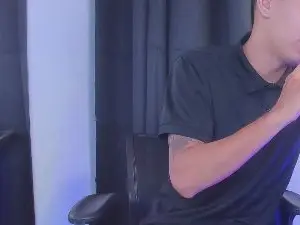 Cam4 Sex Cam of naughty_daniel