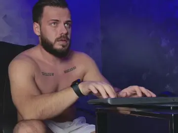 Cam4 Live Porn of juliusmasters