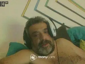 Cam4 Live Porn of benenzo