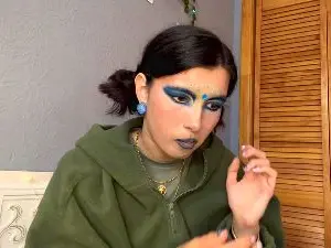 Cam4 Watch Live Sex Cams of LaraeNeemann
