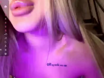 Cam4 Free Live Porn of DesireeScavotto