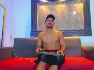 Cam4 Free Live Porn of jeanpiero_big26