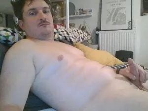 Cam4 Sex Chat of moinuxxx