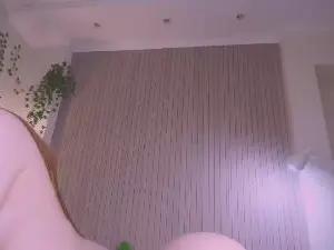 Cam4 Live Porn of Holy_hee