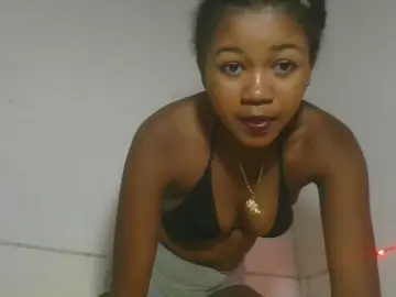 Cam4 Private Sex Chat of Edwina20002