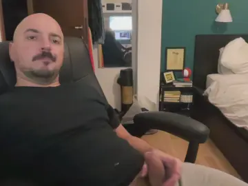 Cam4 Private Sex Chat of huntin_bears