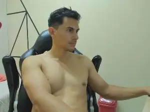 Cam4 Nude Webcam of Mike_Conors