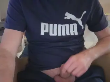 Cam4 Adult Video Chat of wet_adidasboy