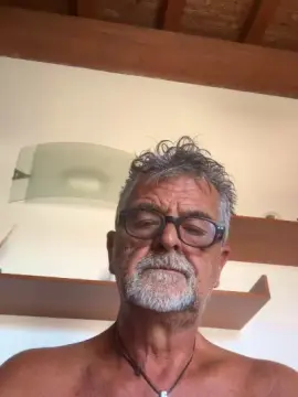 Cam4 Watch Live Sex Cams of bergamo13
